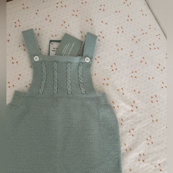Baby knit jumpsuit/ overalls - Picture 2 of 3